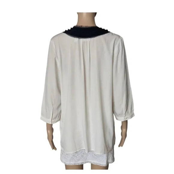 Chico's Women Tunic Top Off White Black Frayed Collar size 1 - Picture 3 of 5